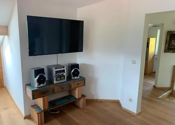 Dachgeschoss Ferienwohnung Mit Charme - Top Floor Apartment With Charme